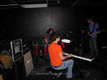 Viaduct Show - Lonely Forest, Colonies, Fashion, and Don't Tell Sophie